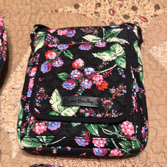 SOLD   Peace VB Very Berry Collection - Picture 8 of 12